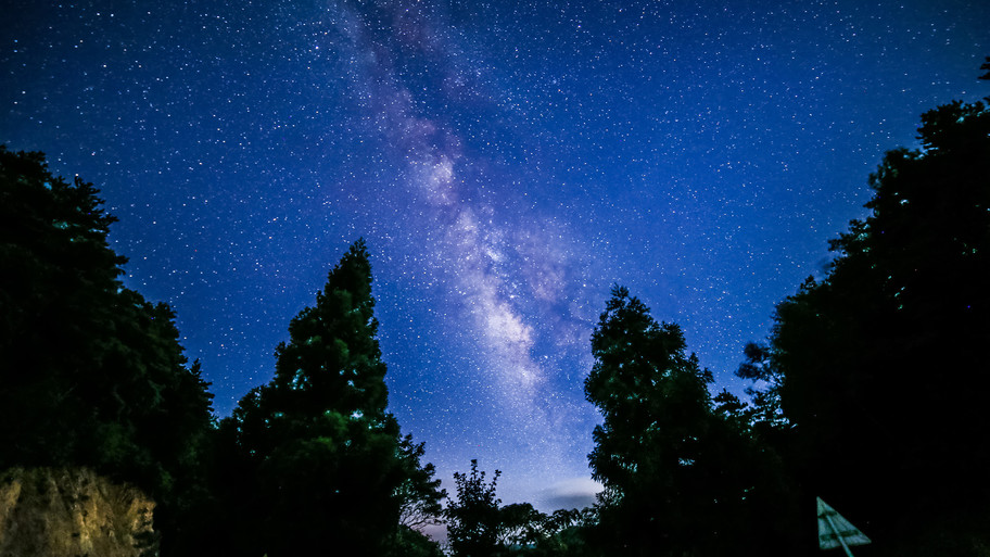 华为手机星轨拍摄技巧
:星空怎么拍？超实用星空拍摄技巧大放送<strongalt=