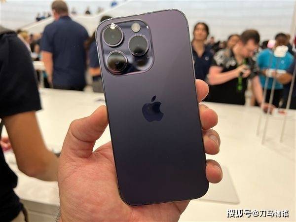 苹果6.316版本的微信:iPhone15高端版本直接万元起步，苹果哪来的自信？