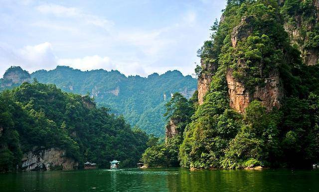 山水风景滤镜苹果版:湖南张家界宝峰湖-第6张图片-太平洋在线下载