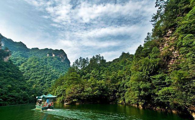 山水风景滤镜苹果版:湖南张家界宝峰湖-第8张图片-太平洋在线下载