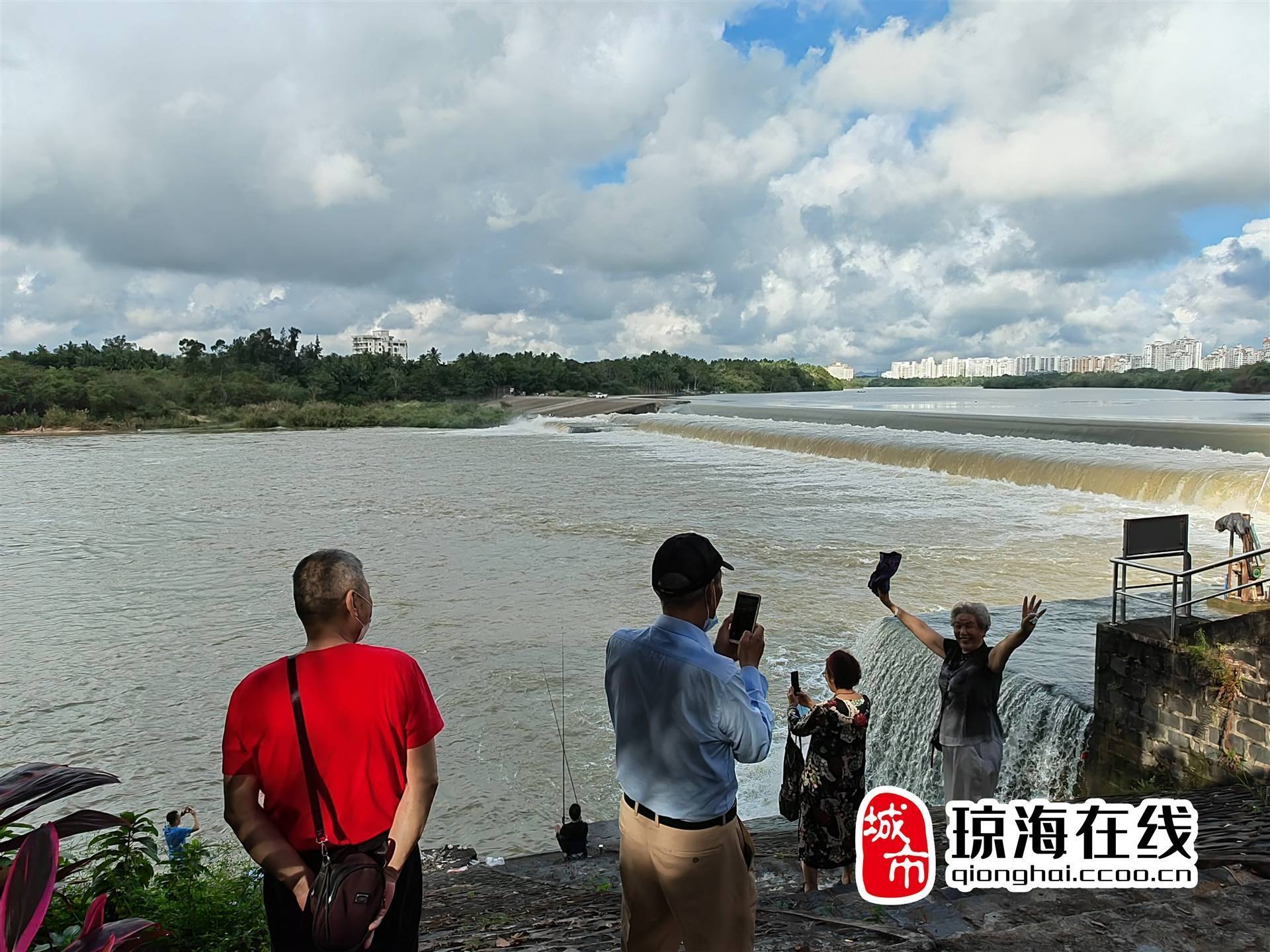 手机晋江:图说琼海丨琼海嘉积：观万泉丽日 享初冬暖阳-第1张图片-太平洋在线下载