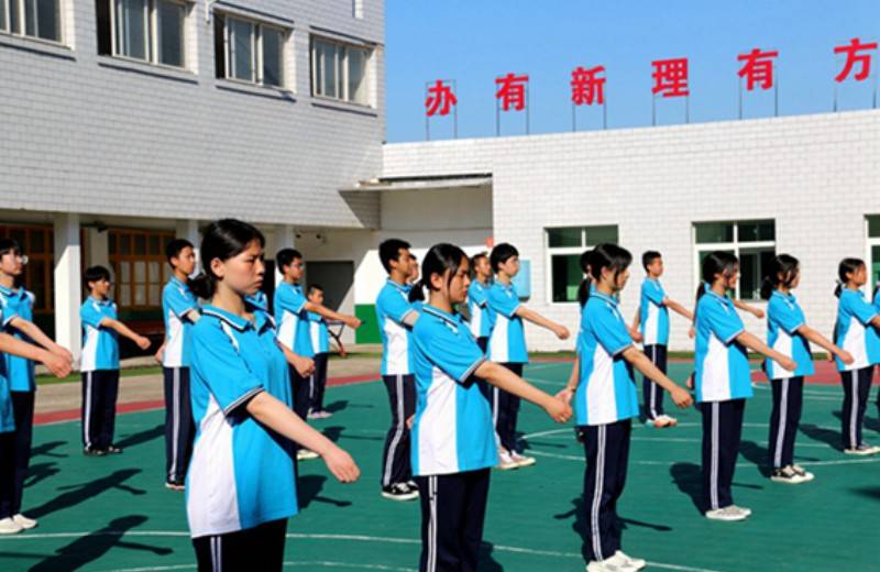 长沙湘越中学：哪里有戒掉手机瘾的学校